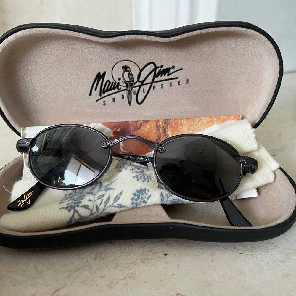 COPY - MAUI JIM Y2K “Tiny Bubbles” Polarized Sunglasses MJ-143-14